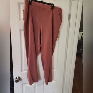 NWT-32° size XXL Pants, color garnet rouge